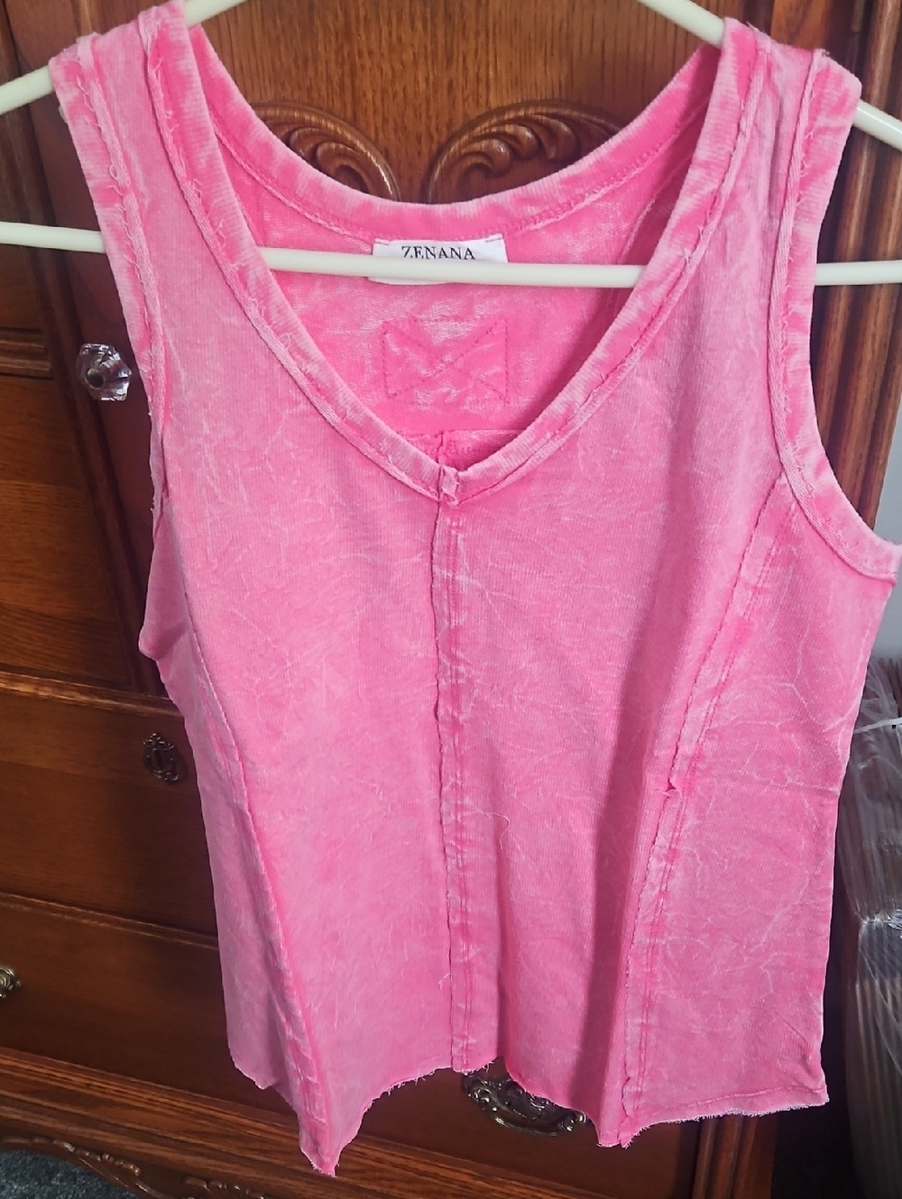 Zenana Outfitters Pink V-Neck Sleeveless Tank Top
